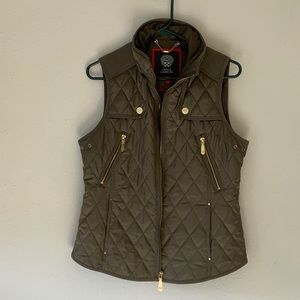 Olive green Vince camuto quilted vest